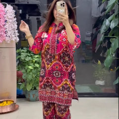 Women's Premium Orange Ethnic Printed Kurta Pant Set